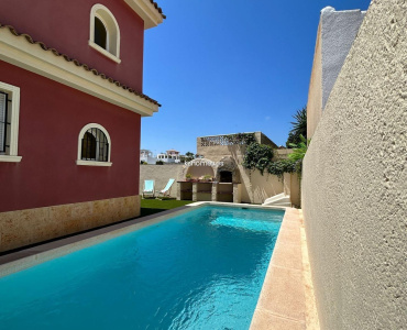 Orihuela Costa, Alicante, 3 Bedrooms Bedrooms, ,2 BathroomsBathrooms,Villa,Resale,7563281696090807