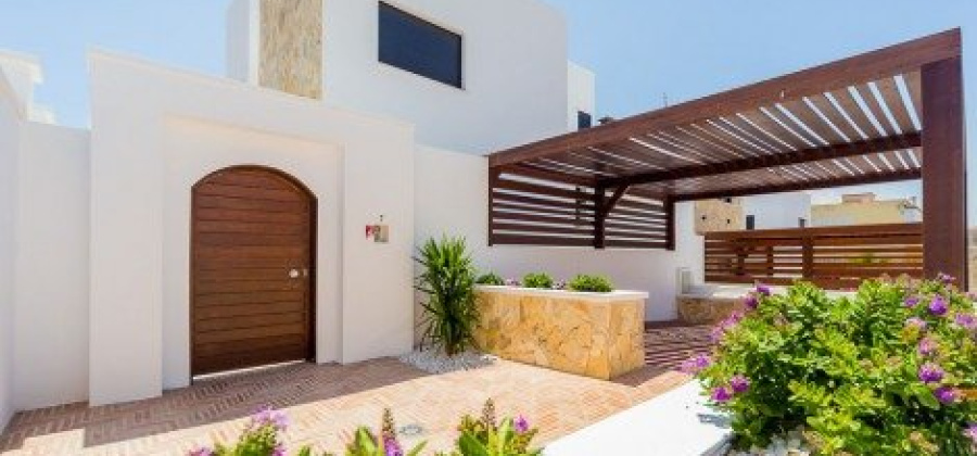 Torrevieja, Alicante, 4 Bedrooms Bedrooms, ,4 BathroomsBathrooms,Townhouse,Resale,7563294833382309