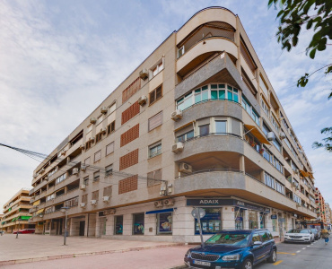 Torrevieja, Alicante, 2 Bedrooms Bedrooms, ,1 BathroomBathrooms,Apartment,Resale,71473242505665128