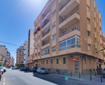 Torrevieja, Alicante, 3 Bedrooms Bedrooms, ,1 BathroomBathrooms,Apartment,Resale,71473289745106272
