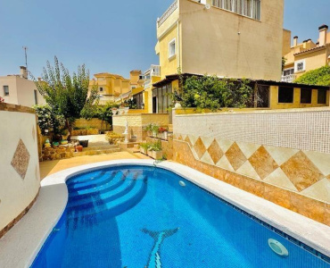 Orihuela Costa, Alicante, 3 Bedrooms Bedrooms, ,3 BathroomsBathrooms,Villa,Resale,75632138632649632