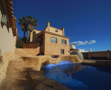 Orihuela Costa, Alicante, 4 Bedrooms Bedrooms, ,2 BathroomsBathrooms,Villa,Resale,75632285718512704