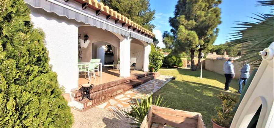 Torrevieja, Alicante, 4 Bedrooms Bedrooms, ,3 BathroomsBathrooms,Villa,Resale,149512507466971616