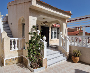 Ciudad Quesada, Alicante, 2 Bedrooms Bedrooms, ,2 BathroomsBathrooms,Villa,Resale,211283207621752672