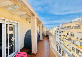 Torrevieja, Alicante, 3 Bedrooms Bedrooms, ,2 BathroomsBathrooms,Apartment,Resale,328216234462884800