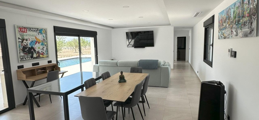 Pinoso, Alicante, 3 Bedrooms Bedrooms, ,2 BathroomsBathrooms,Villa,New,209559142274303136