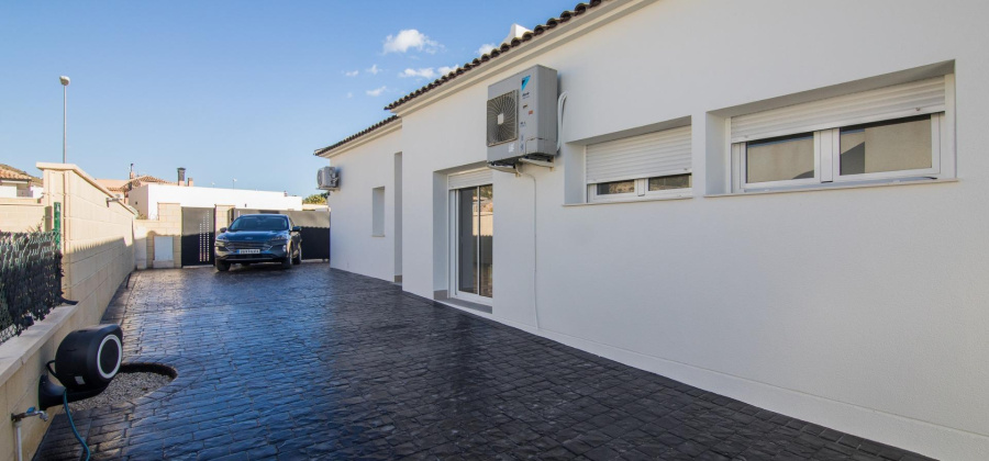 Pinoso, Alicante, 3 Bedrooms Bedrooms, ,2 BathroomsBathrooms,Villa,New,209559292717503328