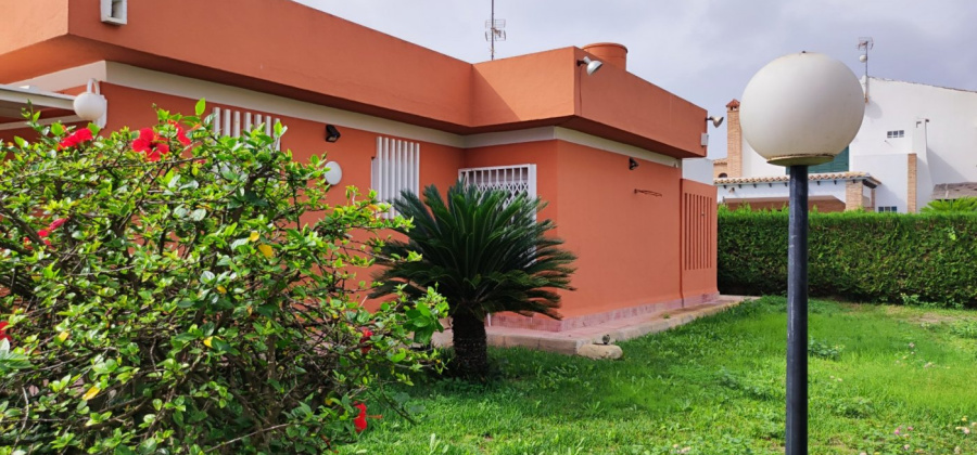 Torrevieja, Alicante, 4 Bedrooms Bedrooms, ,2 BathroomsBathrooms,Villa,Resale,75632147489575792