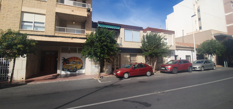 Torrevieja, Alicante, 6 Bedrooms Bedrooms, ,3 BathroomsBathrooms,Townhouse,Resale,944260