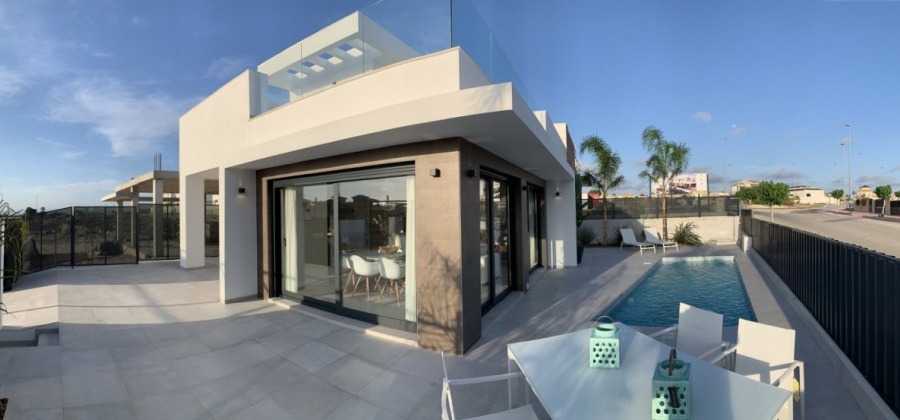 Daya Nueva, Alicante, 3 Bedrooms Bedrooms, ,2 BathroomsBathrooms,Villa,New,209559217222534240