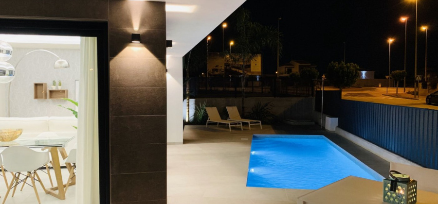 Daya Nueva, Alicante, 3 Bedrooms Bedrooms, ,2 BathroomsBathrooms,Villa,New,209559217222534240