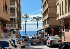Torrevieja, Alicante, 2 Bedrooms Bedrooms, ,1 BathroomBathrooms,Apartment,Resale,7563283303503284