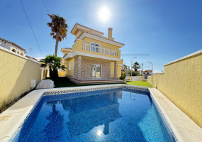 Villamartin, Alicante, 3 Bedrooms Bedrooms, ,2 BathroomsBathrooms,Villa,Resale,944266