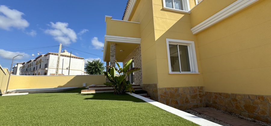 Villamartin, Alicante, 3 Bedrooms Bedrooms, ,2 BathroomsBathrooms,Villa,Resale,944266