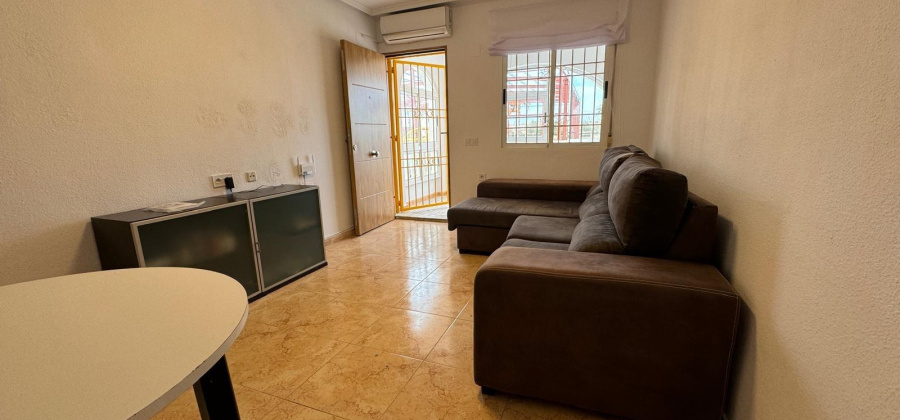 Torrevieja, Alicante, 2 Bedrooms Bedrooms, ,1 BathroomBathrooms,Townhouse,Resale,75632585464459968