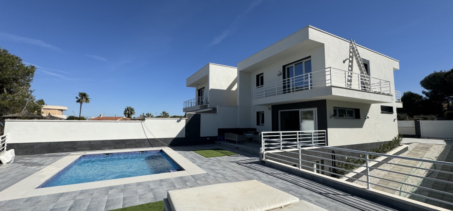 Los Balcones, Alicante, 4 Bedrooms Bedrooms, ,3 BathroomsBathrooms,Villa,Resale,103186139946519408