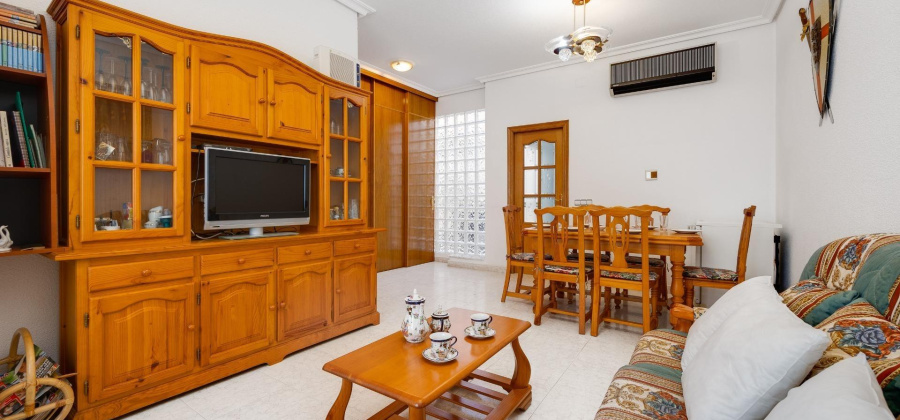 Torrevieja, Alicante, 7 Bedrooms Bedrooms, ,2 BathroomsBathrooms,Townhouse,Resale,75632214806550624