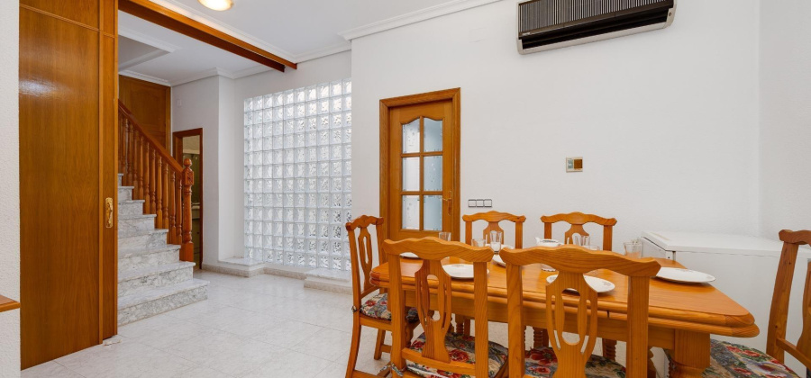 Torrevieja, Alicante, 7 Bedrooms Bedrooms, ,2 BathroomsBathrooms,Townhouse,Resale,75632214806550624