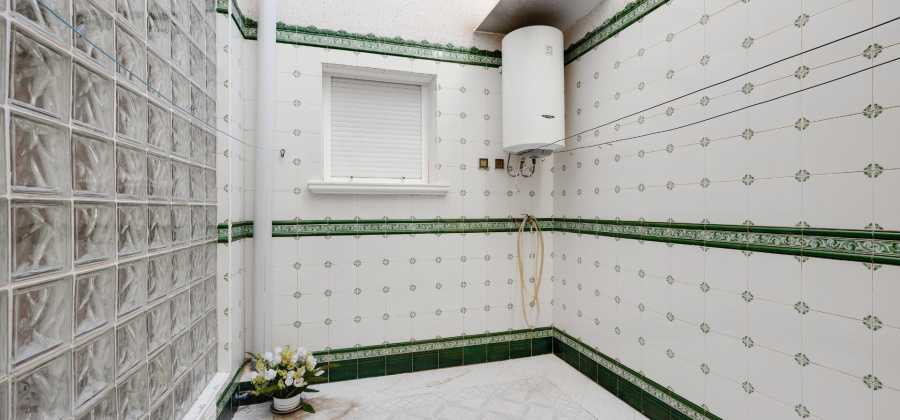 Torrevieja, Alicante, 7 Bedrooms Bedrooms, ,2 BathroomsBathrooms,Townhouse,Resale,75632214806550624