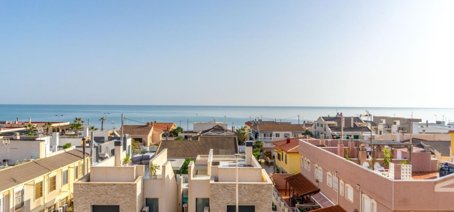 Torrevieja, Alicante, 3 Bedrooms Bedrooms, ,1 BathroomBathrooms,Apartment,Resale,65945224976493176