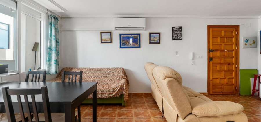 Torrevieja, Alicante, 3 Bedrooms Bedrooms, ,1 BathroomBathrooms,Apartment,Resale,65945224976493176