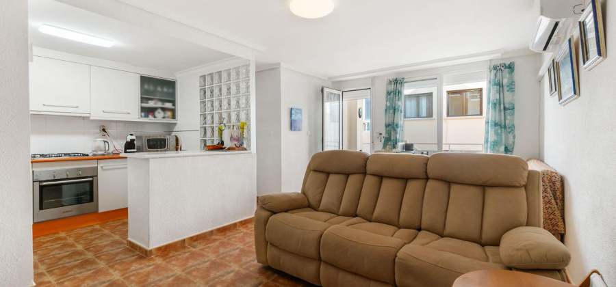 Torrevieja, Alicante, 3 Bedrooms Bedrooms, ,1 BathroomBathrooms,Apartment,Resale,65945224976493176