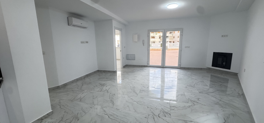 Torrevieja, Alicante, 2 Bedrooms Bedrooms, ,2 BathroomsBathrooms,Apartment,Resale,103186434977093328