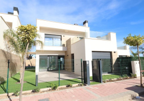 Los Alcazares, Murcia, 3 Bedrooms Bedrooms, ,3 BathroomsBathrooms,Villa,Resale,209924290067028096