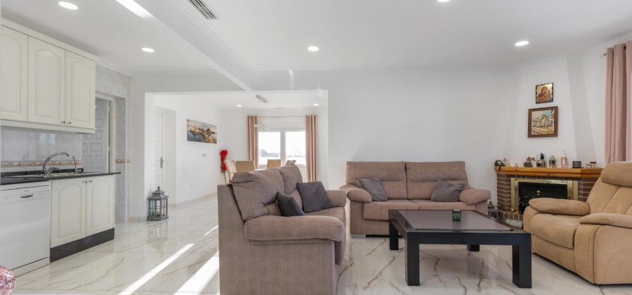 Torrevieja, Alicante, 3 Bedrooms Bedrooms, ,2 BathroomsBathrooms,Villa,Resale,75632215412216752