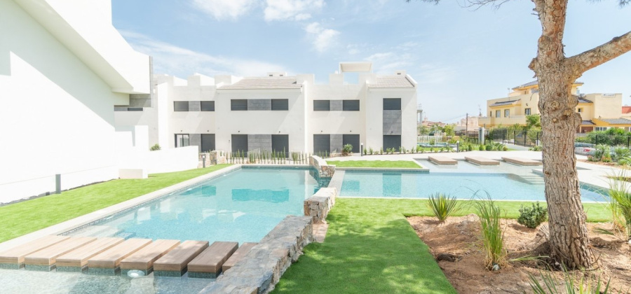 Torrevieja, Alicante, 3 Bedrooms Bedrooms, ,2 BathroomsBathrooms,Bungalow,New,20955973072203656