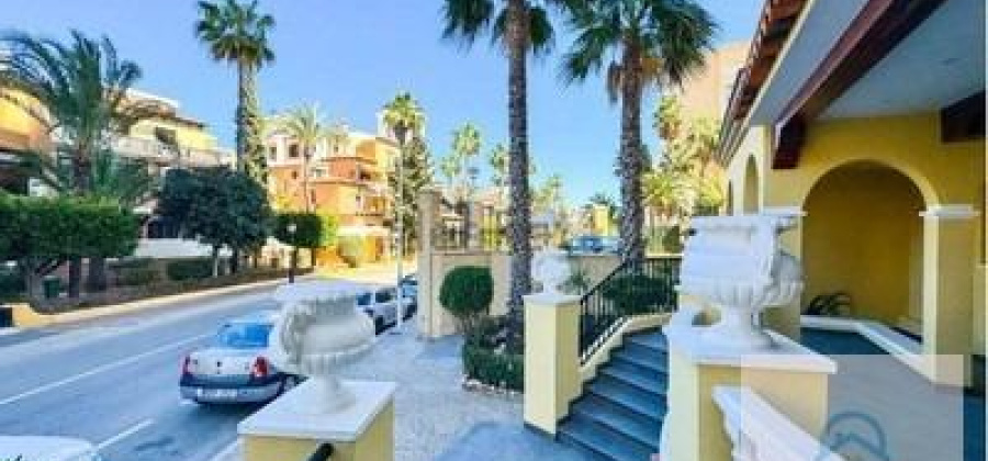 Torrevieja, Alicante, 3 Bedrooms Bedrooms, ,2 BathroomsBathrooms,Apartment,Resale,75632177759242144