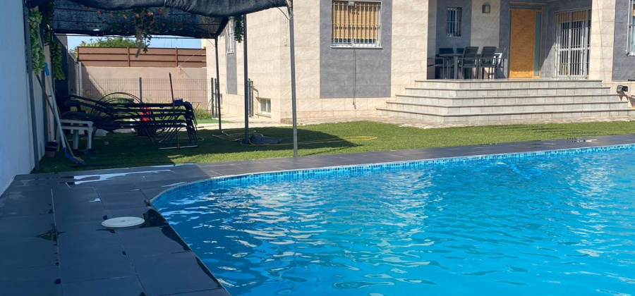 Torrevieja, Alicante, 3 Bedrooms Bedrooms, ,2 BathroomsBathrooms,Villa,Resale,7563274931477398