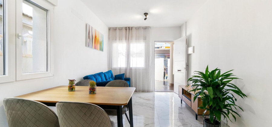 Torrevieja, Alicante, 3 Bedrooms Bedrooms, ,2 BathroomsBathrooms,Villa,Resale,65945275694016848