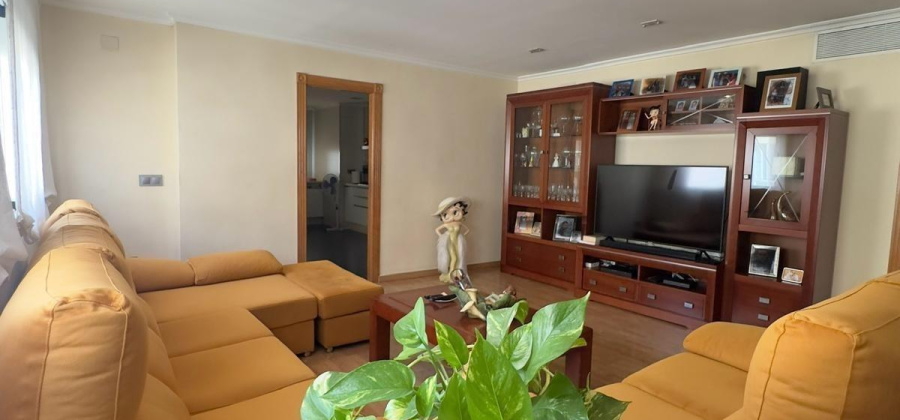 Torrevieja, Alicante, 4 Bedrooms Bedrooms, ,2 BathroomsBathrooms,Apartment,Resale,75632233858708352