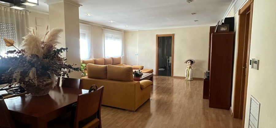 Torrevieja, Alicante, 4 Bedrooms Bedrooms, ,2 BathroomsBathrooms,Apartment,Resale,75632233858708352