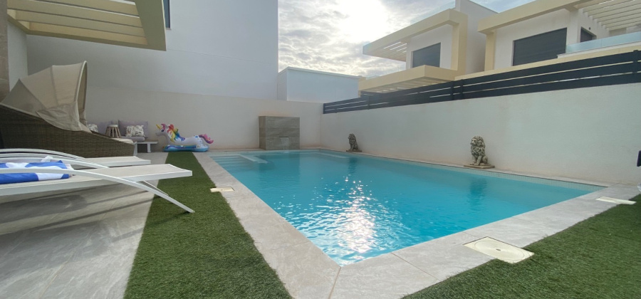 Los Montesinos, Alicante, 3 Bedrooms Bedrooms, ,2 BathroomsBathrooms,Villa,Resale,10353679816868692