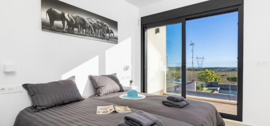 San Miguel de Salinas, Alicante, 3 Bedrooms Bedrooms, ,3 BathroomsBathrooms,Villa,Resale,10353692702995124