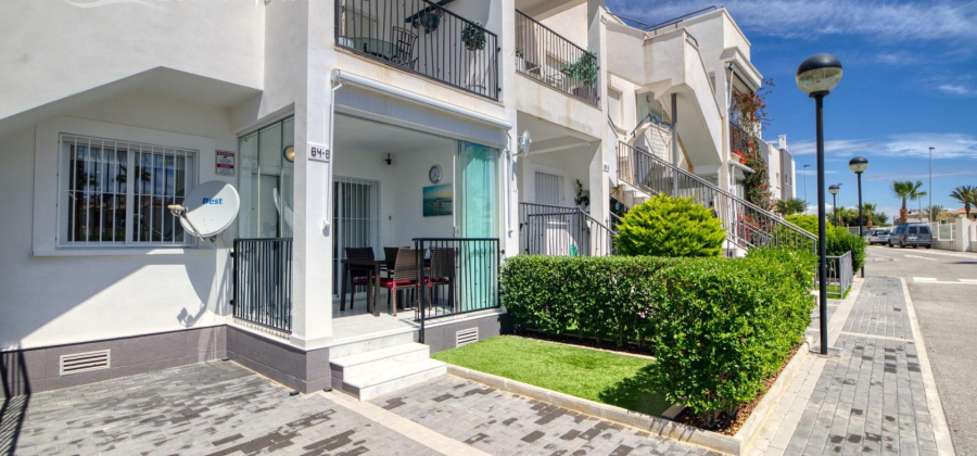 Torrevieja, Alicante, 2 Bedrooms Bedrooms, ,2 BathroomsBathrooms,Bungalow,Resale,75632285919726256