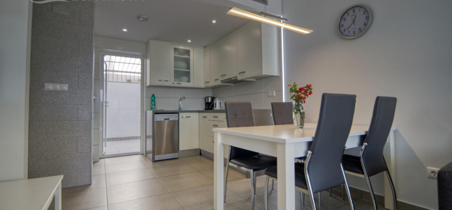Torrevieja, Alicante, 2 Bedrooms Bedrooms, ,2 BathroomsBathrooms,Bungalow,Resale,75632285919726256