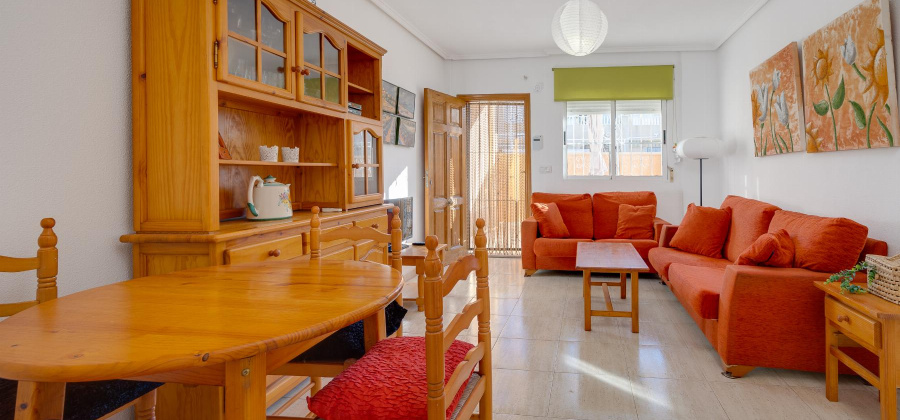 Torrevieja, Alicante, 2 Bedrooms Bedrooms, ,1 BathroomBathrooms,Villa,Resale,328216375080121536