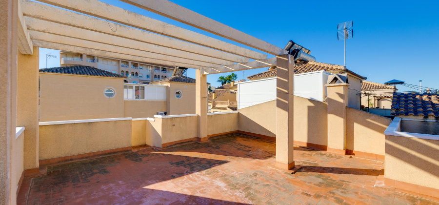 Torrevieja, Alicante, 2 Bedrooms Bedrooms, ,1 BathroomBathrooms,Villa,Resale,328216375080121536