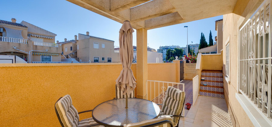 Torrevieja, Alicante, 2 Bedrooms Bedrooms, ,1 BathroomBathrooms,Villa,Resale,328216375080121536