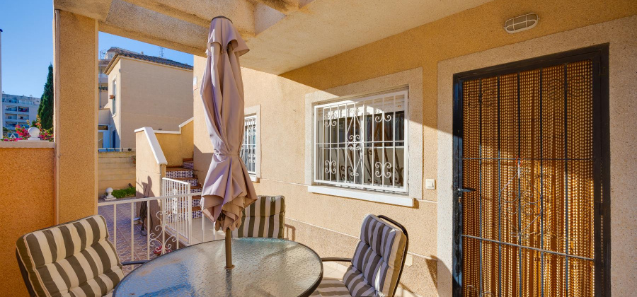 Torrevieja, Alicante, 2 Bedrooms Bedrooms, ,1 BathroomBathrooms,Villa,Resale,328216375080121536