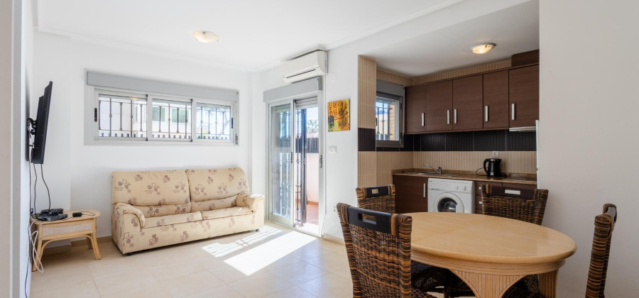 Torrevieja, Alicante, 2 Bedrooms Bedrooms, ,1 BathroomBathrooms,Apartment,Resale,75632103441135008