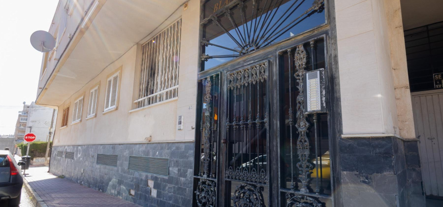 Torrevieja, Alicante, 2 Bedrooms Bedrooms, ,1 BathroomBathrooms,Apartment,Resale,75632151743944576