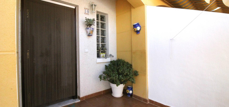 Torrevieja, Alicante, 3 Bedrooms Bedrooms, ,2 BathroomsBathrooms,Villa,Resale,75632172373674864
