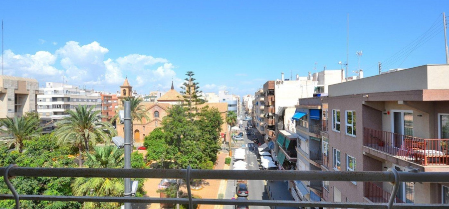 Torrevieja, Alicante, 4 Bedrooms Bedrooms, ,2 BathroomsBathrooms,Apartment,Resale,75632237584536512