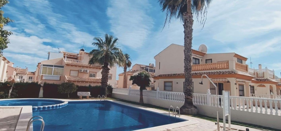 Playa Flamenca, Alicante, 3 Bedrooms Bedrooms, ,2 BathroomsBathrooms,Villa,Resale,90690281659409856
