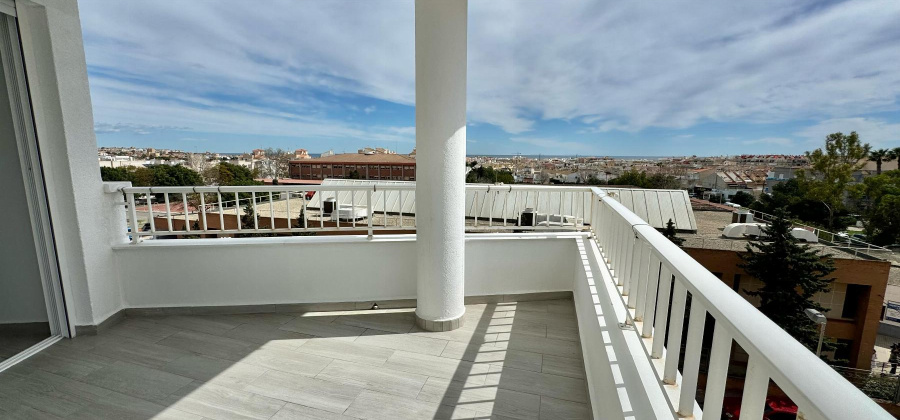 Torrevieja, Alicante, 3 Bedrooms Bedrooms, ,1 BathroomBathrooms,Apartment,Resale,328216156837791616