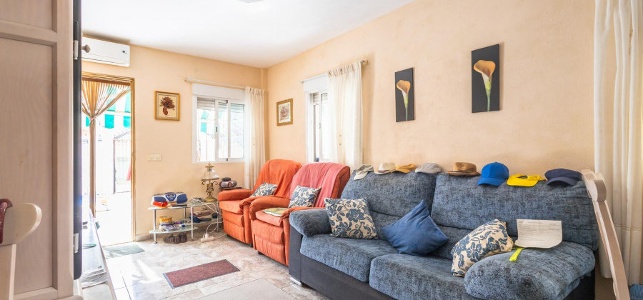Torrevieja, Alicante, 4 Bedrooms Bedrooms, ,2 BathroomsBathrooms,Villa,Resale,328216163486620352